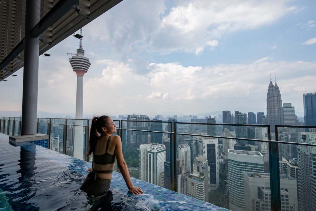 Pavilion Ceylon Hill Suites, Bukit Bintang by Perfect Host Skypool